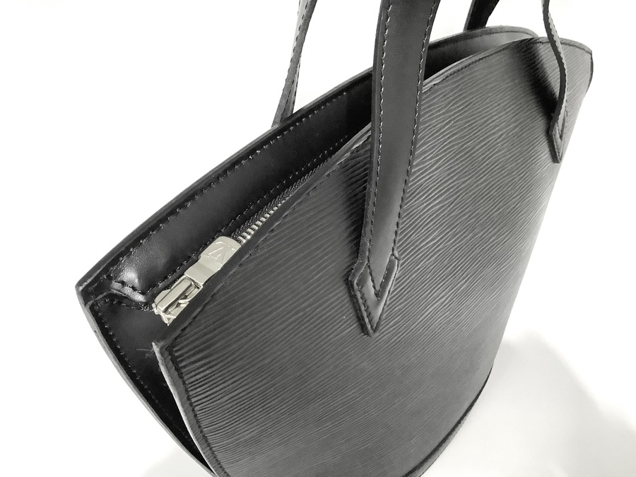 LOUIS VUITTON(ルイヴィトン) エピ サンジャック ブラックが入荷