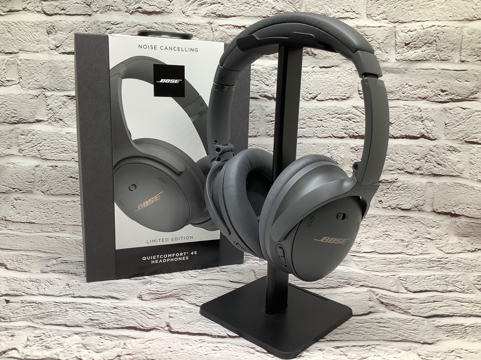 BOSEのQuietComfort 45 headphonesワイヤレスヘッドホンが入荷致しまし