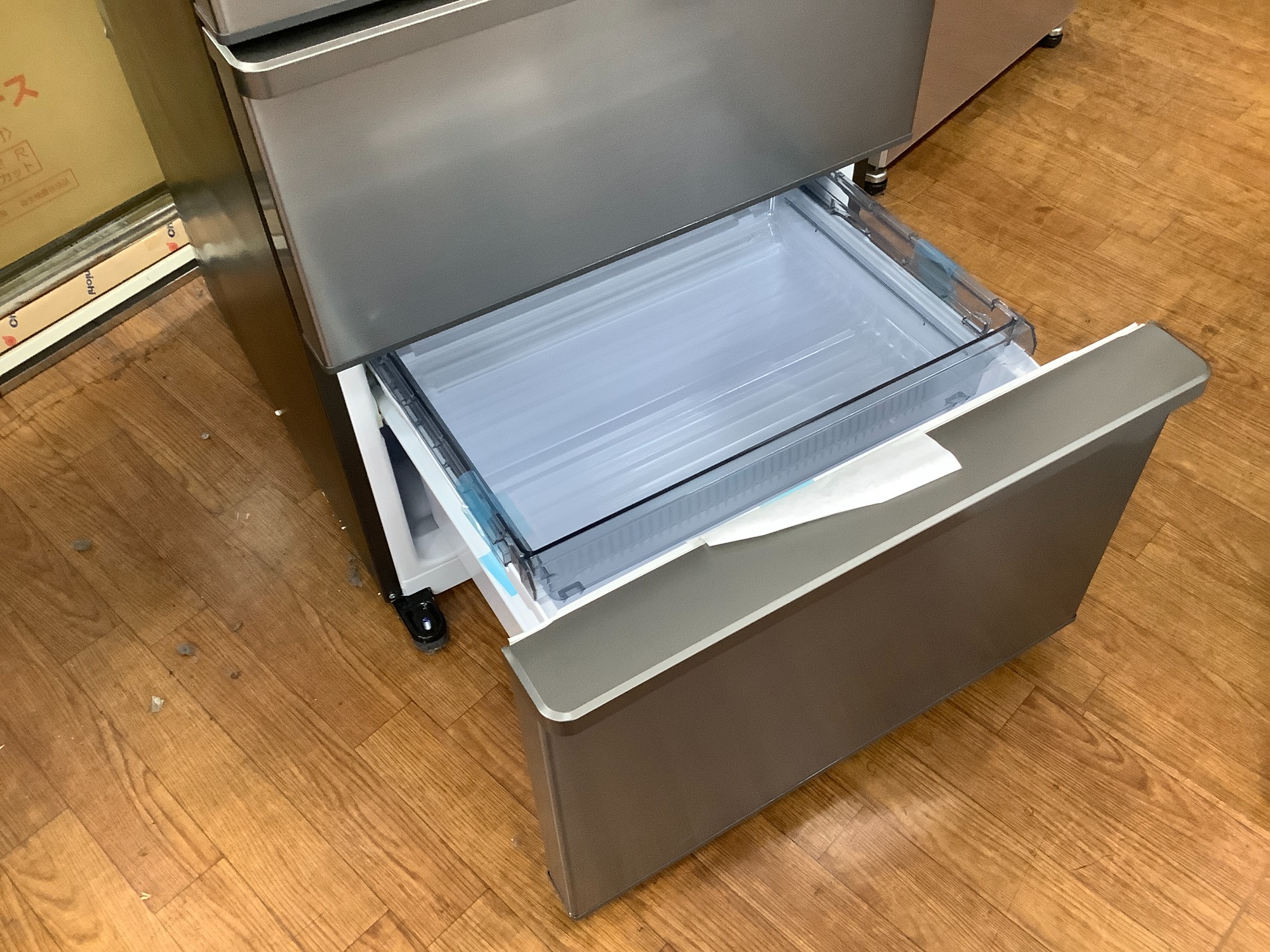 AQUA(アクア)より458Lの4ドア冷蔵庫（ARQ-V46M）が入荷致しました