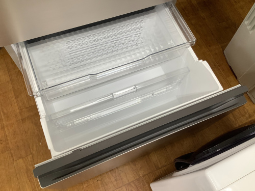 HITACHI（ヒタチ）より540Lの6ドア冷蔵庫（R-HW54S）が入荷致しました