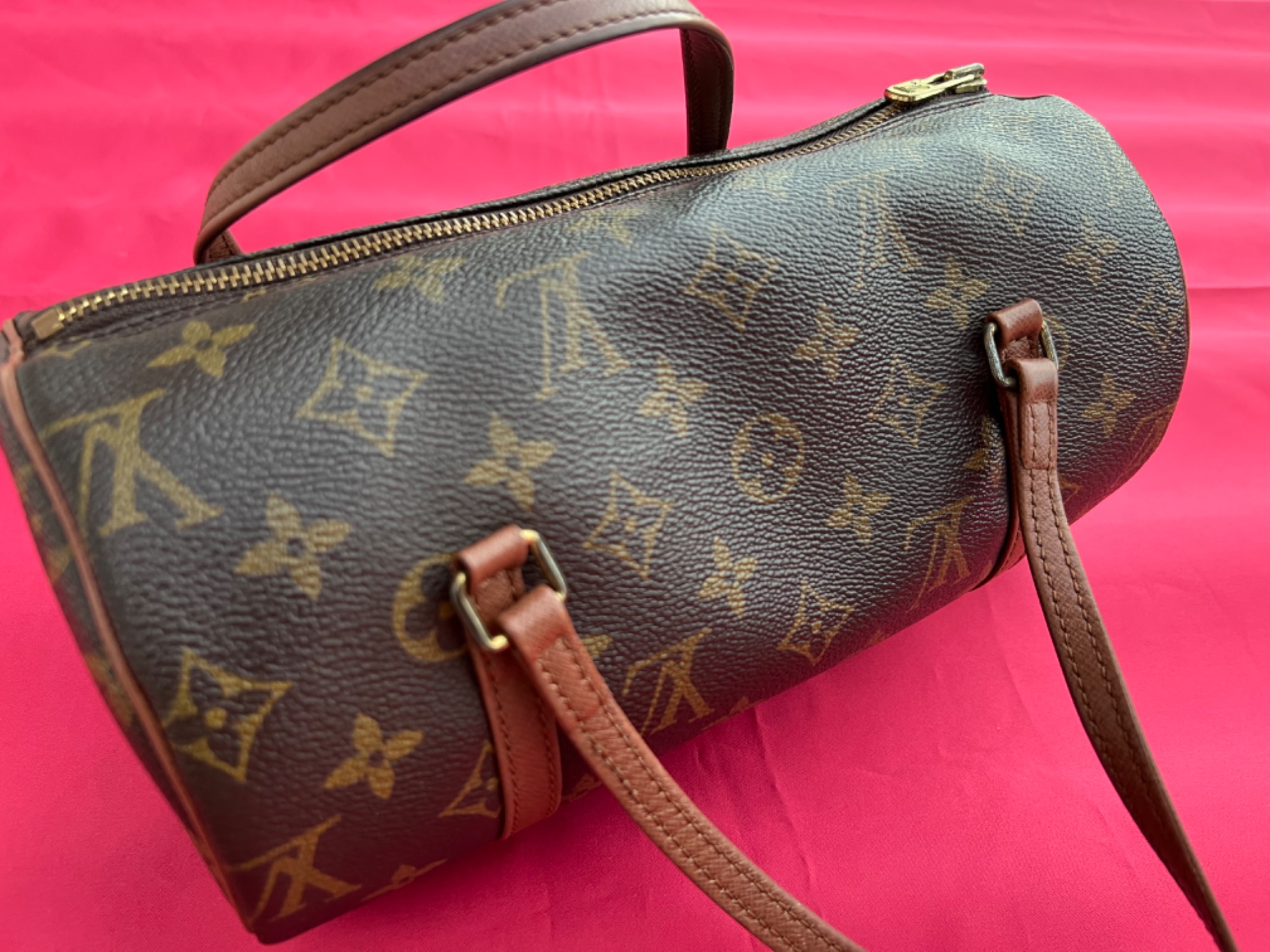LOUIS VUITTON（ルイヴィトン）よりパピヨン26(旧型)が入荷致しました