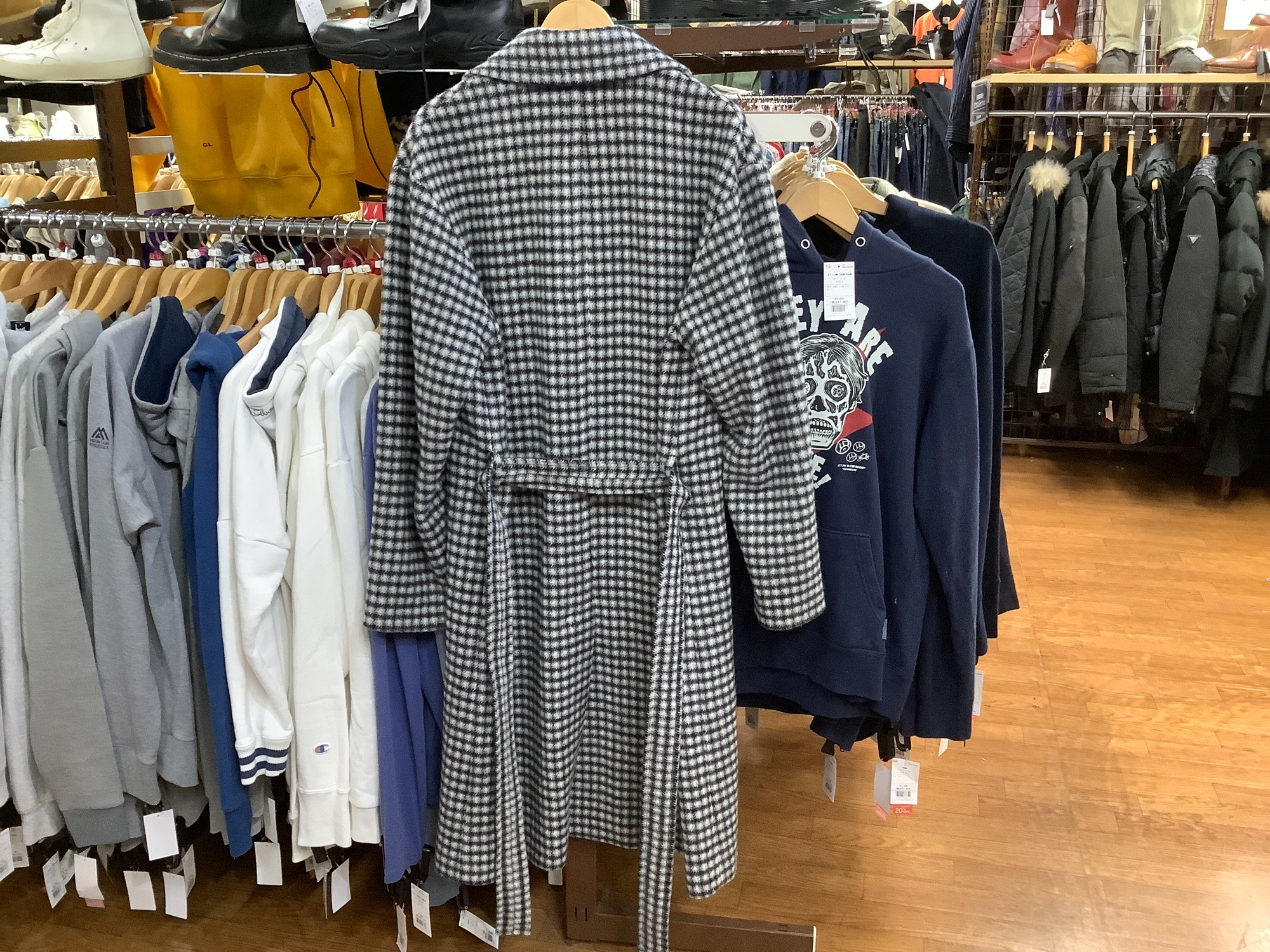 Hevo（イーヴォ）よりOSTUNI モノトーンチェックコートが入荷致しまし