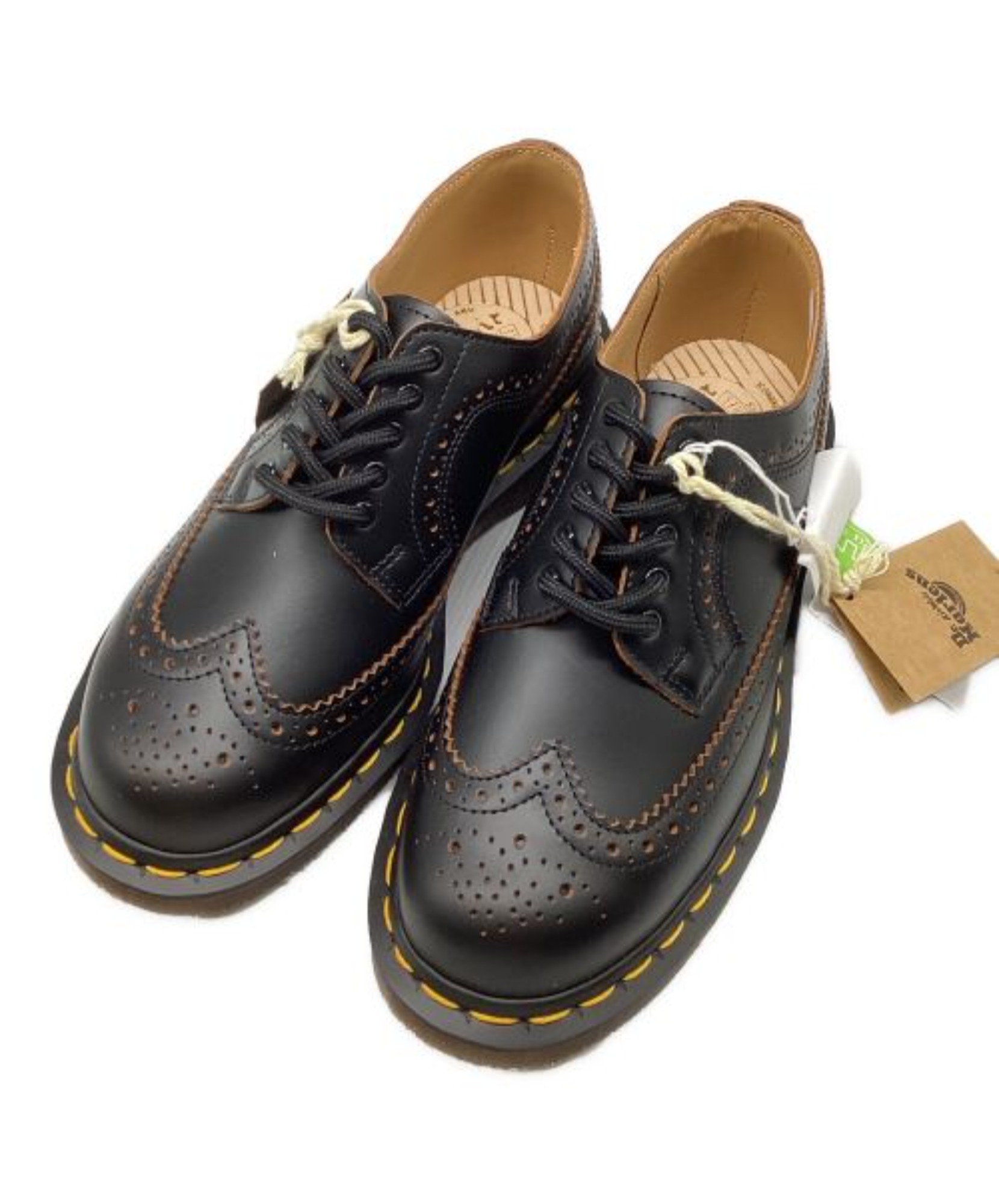 本日はDr.Martens（ドクターマーチン）のウィングチップシューズのご