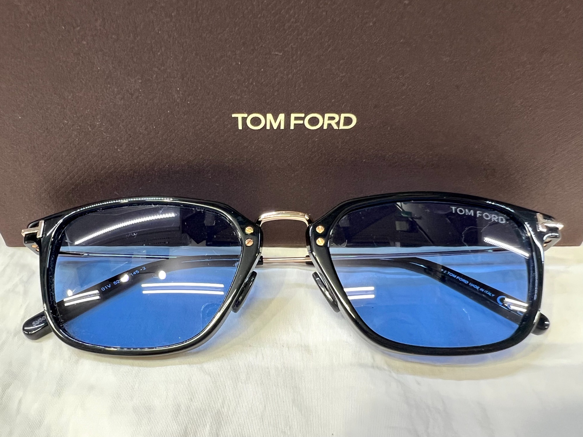 TOMFORD エテン シオメトリック フレム サンクラス 【関税込】 夏の必需品！サングラスのご紹介です♩～｜2025年07月09日