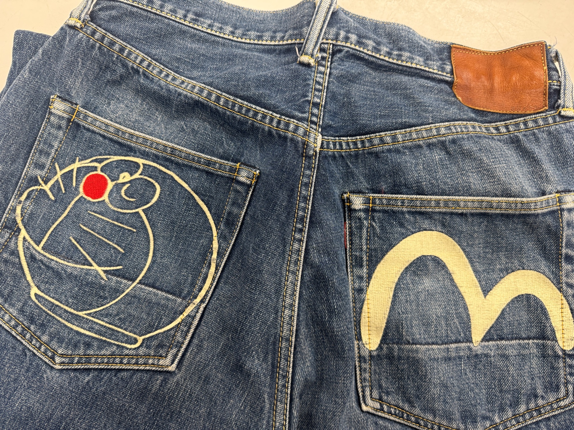 EVISU ドラえもん コラボ 刺繍デニムパンツ 32✖︎34 EVISU - EVISU