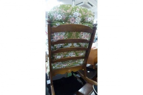 ロッキングチェアの飛騨産業