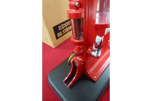 ZIPPOオイルのZIPPO OIL STATION