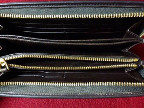 ロエベの財布