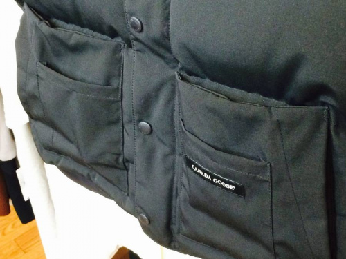 カナダグース（CANADA GOOSE）のダウンベスト