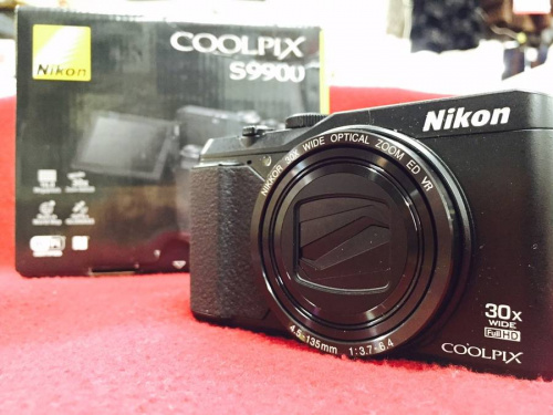 デジタル家電のデジタルカメラ