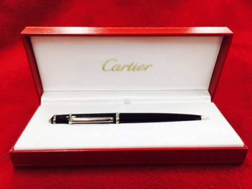 ブランド・ラグジュアリーの財布