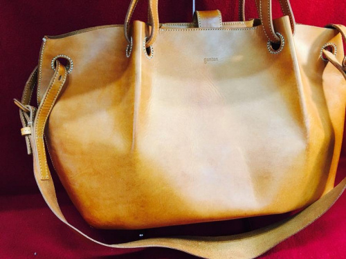 ブランド・ラグジュアリーのレザーバッグ