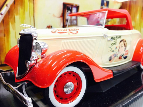 楽器・ホビー雑貨のミニカー