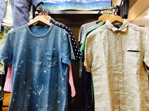 トップスのディーゼル(DIESEL)