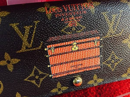 バッグの財布
