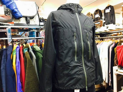 アウトドアのジャケット