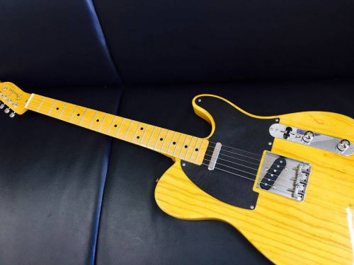 上板橋楽器のギター