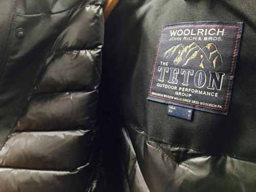 WOOLRICHのマウンテンパーカー