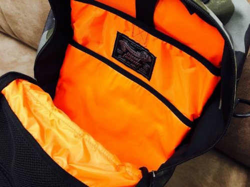 デイパックのディーゼル（DIESEL）