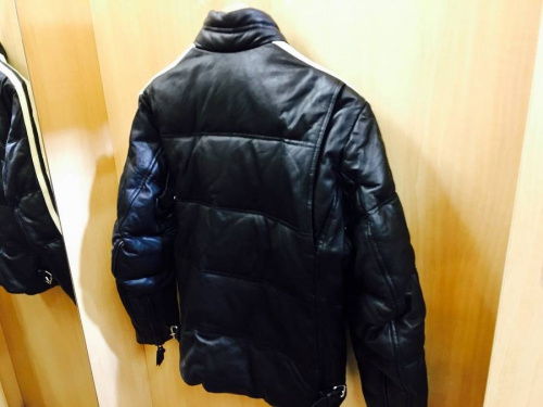 ダウンのレザー