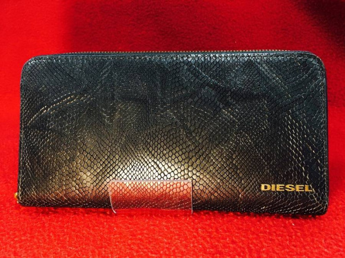 財布のDISEL