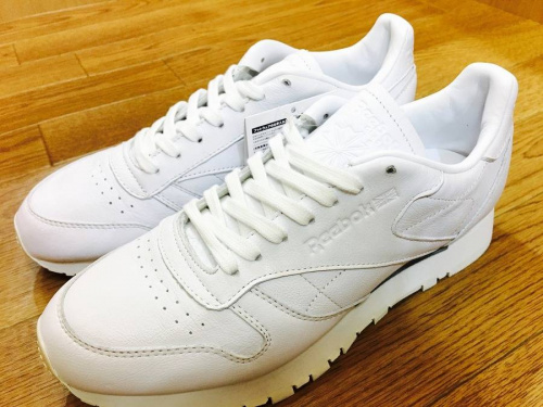 REEBOKのスニーカー
