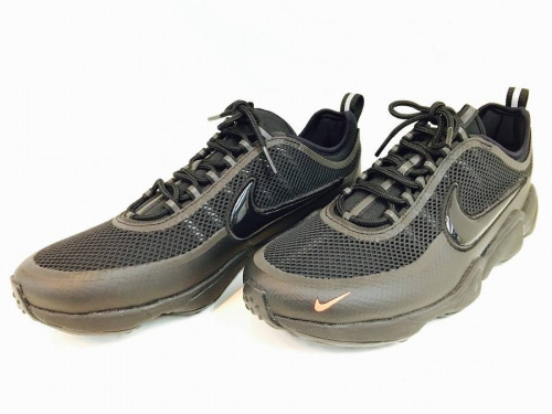 シューズのナイキ（NIKE）