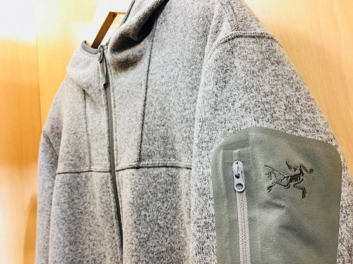 メンズファッションのパーカー