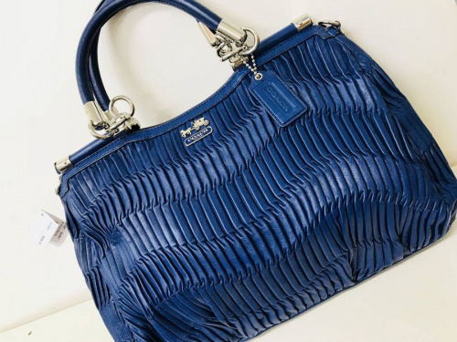 バッグのコーチ（COACH）