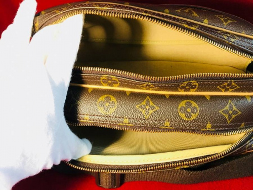ルイヴィトン（LOUIS VUITTON）