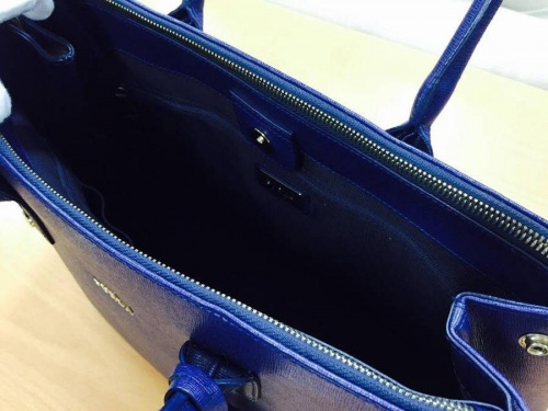 ブランドのバッグ