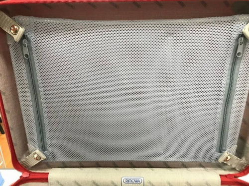 キャリーバッグのスーツケース