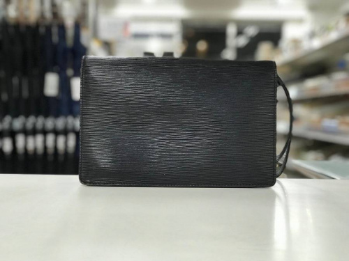 バッグのルイヴィトン（LOUIS VUITTON）