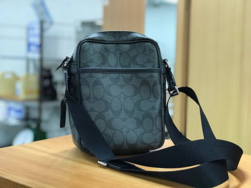 バッグのコーチ(COACH)