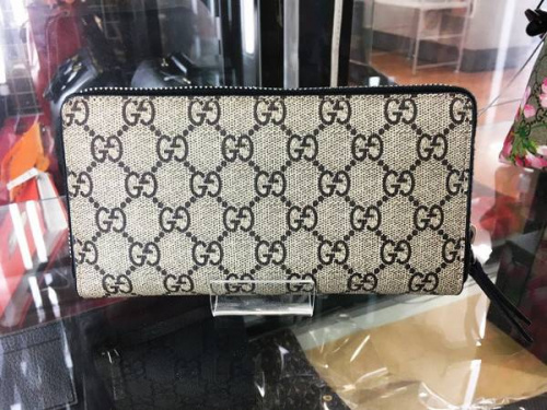 財布の長財布