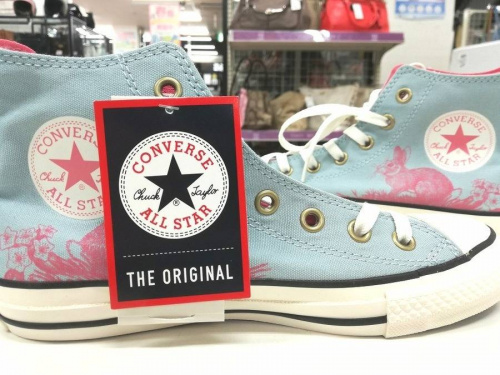 レディースファッションのコンバース（CONVERSE）