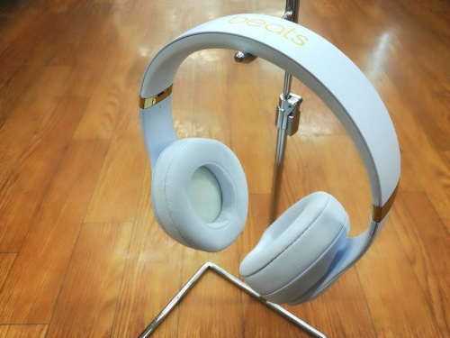 デジタル家電のヘッドホン