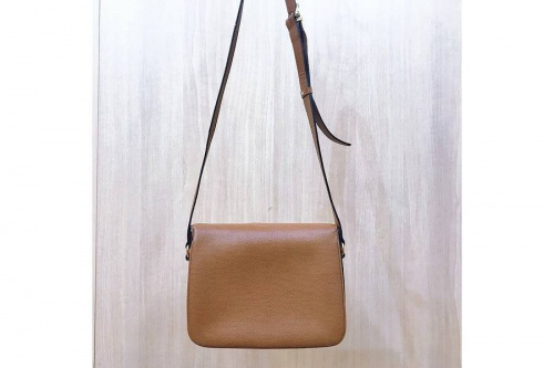 バッグのショルダーバッグ