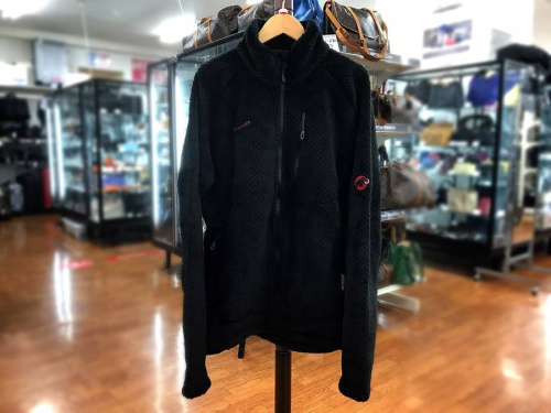 人気メンズアウター特集のフリースジャケット