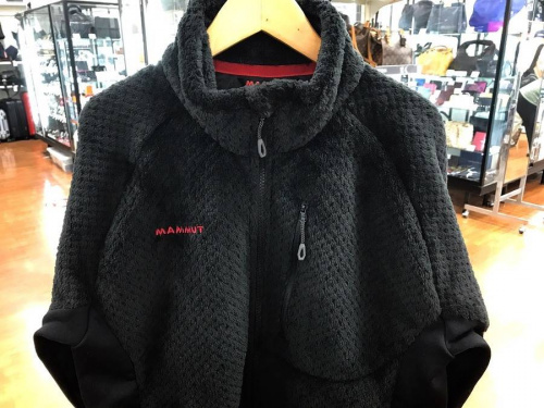 フリースジャケットのMAMMUT