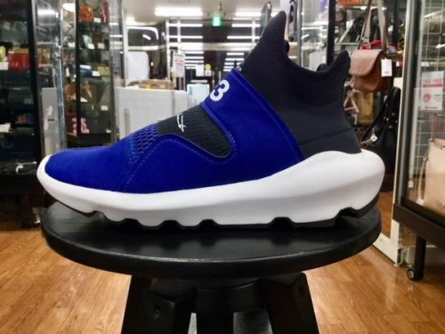 スニーカーのY-3