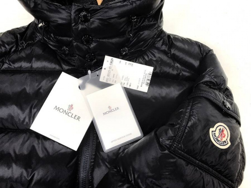 人気メンズアウター特集のMONCLER