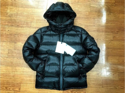 MONCLERのダウンジャケット