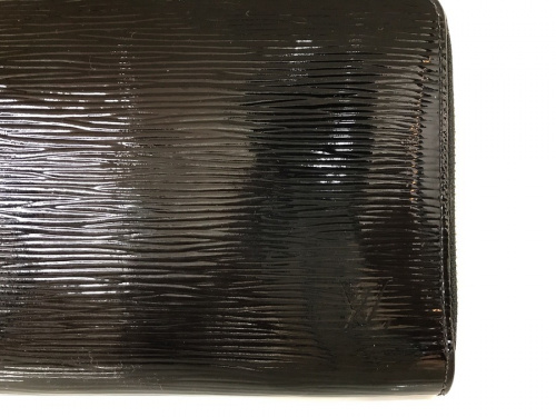 LOUIS VUITTONのバッグ