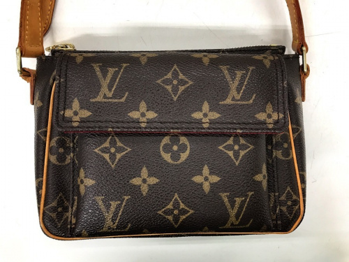 LOUIS VUITTONのバッグ