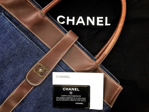 ブランド・ラグジュアリーのCHANEL