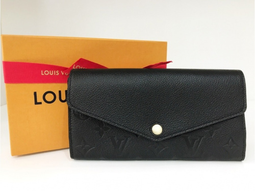 LOUIS VUITTONの財布