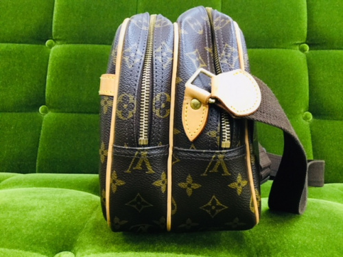 LOUIS VUITTONのバッグ