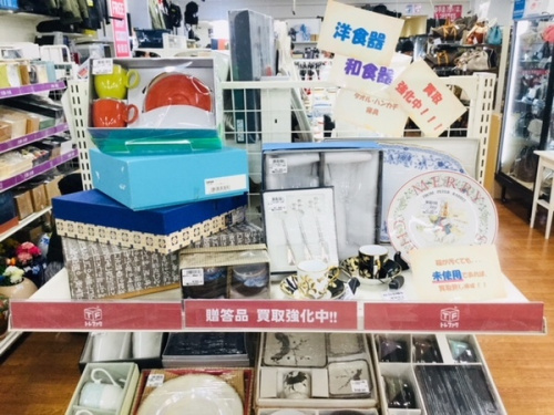贈答品の洋食器