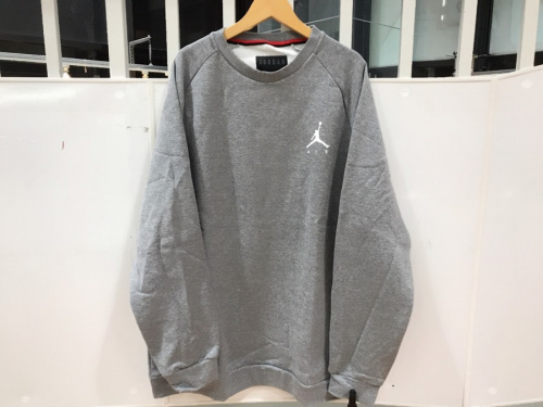 トレーナーのNIKE